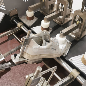 GESTER <span class=keywords><strong>SATRA</strong></span> TM92 ISO 24266 Testeur de flexion des chaussures finies Contrôle par écran tactile 220V Modèle 1 an GT-KA01-2 Utilisation en laboratoire - Product Image 4