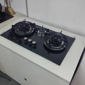 Nuovo Modello di Fornello a <span class=keywords><strong>Gas</strong></span> Domestico a Tre Fuochi ad Alta Potenza con Pannello in Vetro Temperato, Risparmio Energetico ed Ecologico, <span class=keywords><strong>Gas</strong></span> Completamente Compresso - Product Image 3