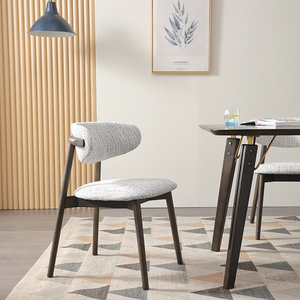 Poltrona OEM <span class=keywords><strong>in</strong></span> Legno Massello Stile Nordico con Seduta <span class=keywords><strong>in</strong></span> Ecopelle, Comoda per Sala da Pranzo, Hotel, Casa, Settore Alberghiero - Product Image 5