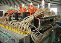 Machine de production de portes creuses WPC avec boîte de vitesses de moteur à vis de composants de base