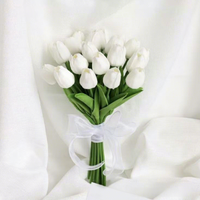 Bunga Tulip Kecil Buatan dengan Efek Basah, Rangkaian Meja Dalam Ruangan yang Elegan untuk Ruang Tamu