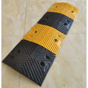 Reductores de velocidad de caucho de 15-25 mph con textura para uso en carreteras, gasolineras, garajes y bancos - Product Image 2