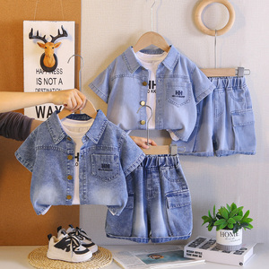 Nouveauté été, vêtements pour enfants décontractés, ensembles de vêtements pour garçons en coton à motifs de dessins animés, t-shirt sans manches + chemise en jean + short en jean, 3 pièces - Product Image 1