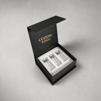 Boîte cadeau rigide de luxe personnalisée en forme de livre avec insert en mousse EVA pour l'emballage de flacons de 3 ml et 10 ml, logo personnalisé en feuille d'or