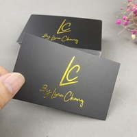 Cartes de visite personnalisées haut de gamme au design minimaliste noir et or pour les vendeurs