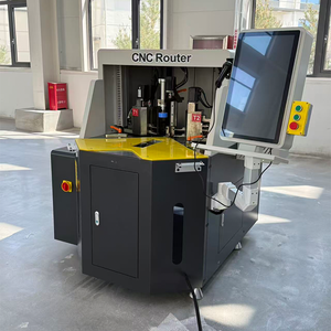 Machine de combinaison de profilés en aluminium CNC 10 axes, équipement automatique de sertissage de cadres de fenêtres - Product Image 1