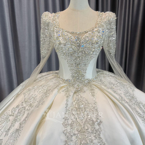 Vestido de Novia Lscm118 Moderno y Elegante, con Cuentas de Cristal Color Champán, Satinado, con Cola de Capilla, Apliques Barrocos - Product Image 5