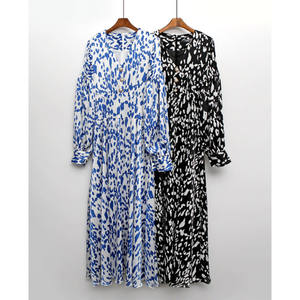 Vestido Largo Coreano de Primavera 2026 al por Mayor, Elegante, con Cuello en V, Cierre de Botón, Cintura Ajustada, Manga Farol, en Varios Colores - Product Image 6