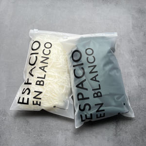 Bolsas de Plástico Esmerilado con Cierre y Impresión en Negro - Empaque Personalizado para Pequeñas Empresas - Product Image 4