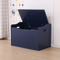 Banco de almacenamiento de madera clásico azul marino Austin con tapa con bisagras de seguridad, caja organizadora de juguetes de gran capacidad para niños