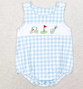 Ensemble assorti frères et sœurs : Robe à volants pour filles et short pour garçons, motif gingham bleu clair, broderie golf smockée - Product Image 4