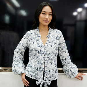 เสื้อถักพิมพ์ลายวินเทจน่ารักสำหรับผู้หญิง ผลิตจากโพลีเอสเตอร์ 100% เป็นมิตรต่อสิ่งแวดล้อม ดีไซน์ผูกด้านหน้า คอจีน แขนยาว - Product Image 2