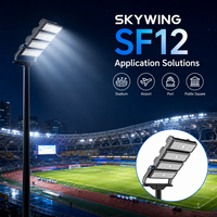 Éclairage de stade LED professionnel avec conception modulaire 150lm/W, contrôle DALI DMX, protection contre les surtensions IK08