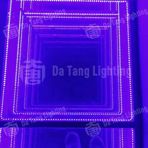 Dalles de sol LED Abyss RGB pour salles de karaoké, bars et espaces événementiels - Product Image 2