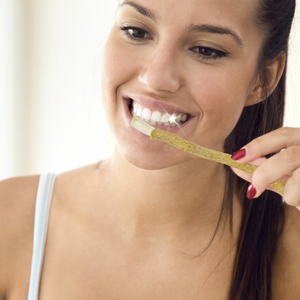 1 Pack de bâtonnets de miswak avec support en plastique, scellés sous vide, 100 % naturels, brosse à dents Sewak pour des dents saines et une haleine fraîche - Product Image 4