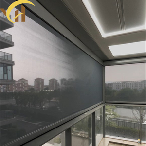 Tenda a Rullo dal Design Moderno, Isolante Termico, Impermeabile e Antivento per Verande e Pergole - Product Image 2