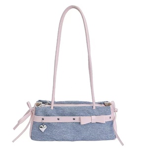 Sac à main en denim bicolore avec bouton Accent Sac à bandoulière à poignée supérieure - Product Image 2