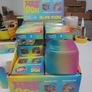 Nuevo Producto Transfronterizo: Cubo Arcoíris Antiestrés, Juguete Descompresivo, Cubo de Hielo, Unisex, Lanzamiento 2026, Empaque Individual - Product Image 1