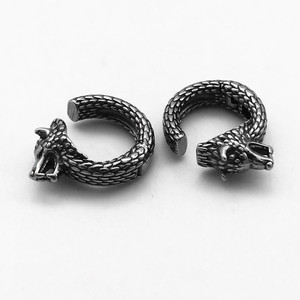 Yunnique – boucles d'oreilles à clip en argent tibétain avec tête de loup, design à anneau ouvert, bijoux de mode unisexes - Product Image 2