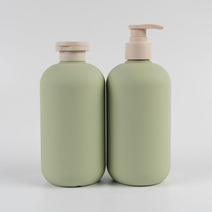 Bouteilles souples en plastique HDPE à toucher doux 250ml 300ml pour cosmétiques, shampoings et après-shampoings verts, flacons vides avec bouchon pompe - Product Image 2