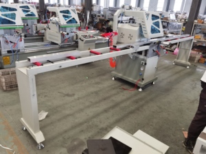 Máquina de Corte de Ventanas y Puertas de Aluminio Eworld, Sierra de Cabezal Único, Alta Precisión, 2.2KW, 380V, Diseño de Seguridad, 1 Año de Garantía - Product Image 3