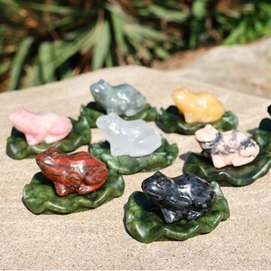 Venta al por mayor de estatuas de rana de cristal [boho], piedra decorativa de cristal para atracción de riqueza, tallado en piedra, fragmentos de piedra en bruto, colección de minerales - Product Image 1