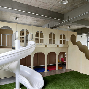 Equipo de juegos interior de madera personalizado para niños, escalador sensorial, juego de roles con ventana, tobogán giratorio, casa de juegos para cafeterías y centros comerciales - Product Image 2