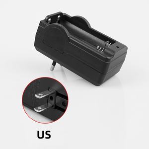 Carregador de Viagem para Bateria de Lítio <span class=keywords><strong>18650</strong></span> com Entrada 100-240V, Saída 4.2V 600MA, Parada Automática ao Chegar ao Ponto Máximo de Carga, Fabricante - Product Image 4