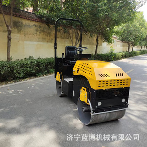 Rodillo Vibratorio de Doble Tambor Hidráulico Compacto para Uso en Construcción y Pavimentación - Product Image 4