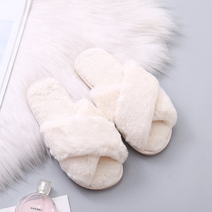 Pantofola da interno per donna - Product Image 1
