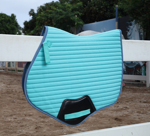 Maßgefertigtes Springreit-Sattelpad Absorbiert Schweiß und Bietet Atmungsaktivität Pferde-Numnah für Alle Pferdegrößen Pferdeausrüstung - Product Image 6