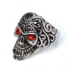 แหวนหัวกะโหลกประดับเพชรซิคอนสีแดงคู่ สไตล์โกธิค ทำจากสแตนเลส 316 สำหรับผู้ชาย ดีไซน์เท่ห์ ดุดัน แนวไบค์เกอร์ พังก์ ฮิปฮอป - Product Image 1