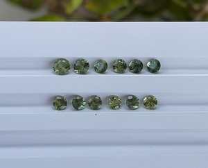 Zafiro Verde Natural |   Zafiro de Corte Brillante Redondo |   OM GEMS |   Todos los Tamaños |   Zafiro para Anillos de Boda y Compromiso - Product Image 4