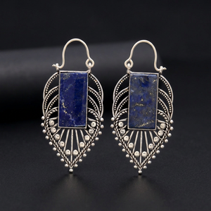 Grandes boucles d'oreilles pendantes de créateur en laiton plaqué or 14 carats, forme carrée, avec pierre précieuse Lapis Lazuli bleu, tendance - Product Image 2