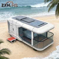 Capsule de glamping préfabriquée avec fenêtre en verre, design de maison transportable pour l'hébergement des clients des hôtels et complexes hôteliers