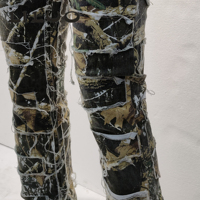 Liluo Fabricants de vêtements Jeans évasés avec écusson personnalisé Pantalon en denim skinny de style urbain pour hommes Jeans cargo camouflage empilés