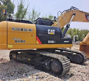 Excavatrice Cat324D d'occasion 2022 avec une masse opérationnelle de 24 tonnes, moteur C7, boîte de vitesses, pompe, puissance de 142 kW, 700 heures de fonctionnement, à vendre - Product Image 3