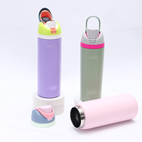 Gobelet isotherme noir en acier inoxydable de 24 oz avec paille et bec verseur, poignée double usage, style dessin animé, portable pour le sport et l'extérieur