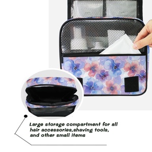 Bolsa de Cosméticos de Viaje Impermeable con Bajo MOQ, Neceser Organizador con Diseño Floral Personalizado y Gancho para Colgar - Product Image 3