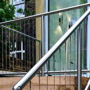 Barrière de sécurité en acier supérieur, résistante à la rouille, pour ponts et viaducs en bordure de route - Product Image 1