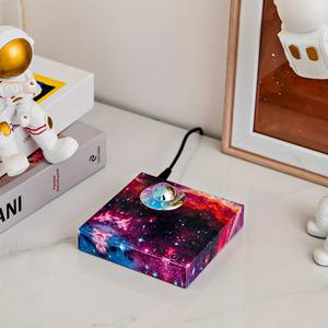 Explora la Luz Flotante Mística del OVNI con Diseño de Cielo Estrellado, Perfecta para Decoración de Escritorio y Regalos Personalizados - Product Image 1
