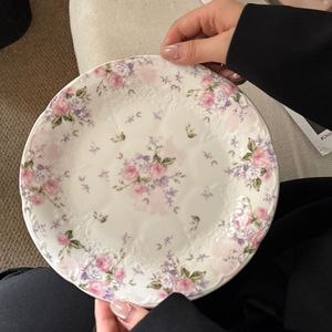 Ensemble d'assiettes à dîner en porcelaine imprimée de fleurs roses européennes avec tasse et assiette vintage en relief <span class=keywords><strong>Vaisselle</strong></span> pour mariage - Product Image 5