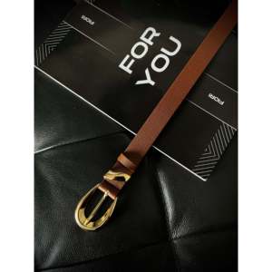 Ceinture pour femme avec boucle en D symétrique, boucle en cuivre, style décontracté, aspect cuir marron, ceinture en tissu pour vous - Product Image 1