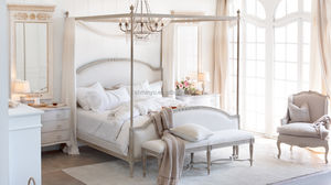 Massief Houten Slaapkamermeubilair In Franse Landelijke Stijl Eigentijds Design Hemelbed In Wit Linnen Verweerde Witte Afwerking - Product Image 6