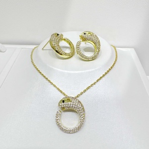 Precio de fábrica, plata 925, juego de regalo con flor de trébol, alta calidad, chapado en oro para mamá, conjuntos de joyería de circonita para niñas. - Product Image 2