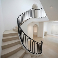 Rampe d'escalier moderne en fer forgé, balustrade intérieure haute sécurité