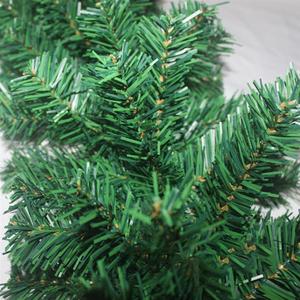 Guirnalda de Navidad de 2.7m con 5 Opciones de Densidad de Hojas, Decoración Navideña para Puertas, Ventanas y Balcones - Product Image 4