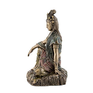 Acqua e la Luna Quan Yin Statua Dea della Misericordia e Compassione Scultura - Product Image 4