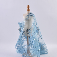 Tissu en dentelle florale à sequins et œillets, style africain de luxe, bleu, 100 % polyester, épais et respirant, pour la vente en gros