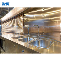 Remorque de bar mobile de luxe avec finition autocollante, camion de restauration haut de gamme en acier inoxydable pour événements et mariages haut de gamme